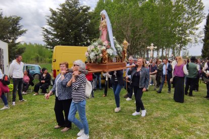 Vegas y Villanueva del Condado rivalizan hoy de nuevo en su romería.