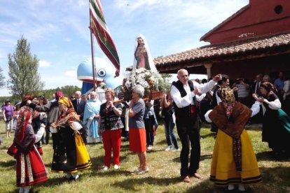 Vegas y Villanueva del Condado rivalizan hoy de nuevo en su romería.