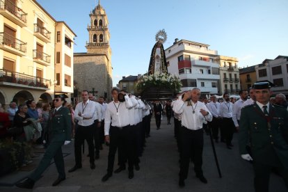 Ponferrada celebra los diez años de la coronación canónica de Nuestra Señora de la Soledad.