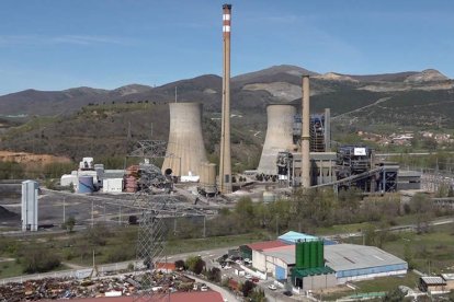 Después de más de cuatro años de trabajo todas las edificaciones de la central han sido derruidas.  FERNANDO OTERO