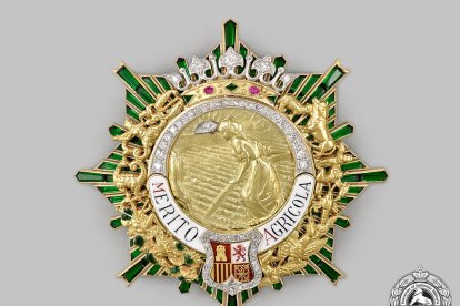 La familia Franco subasta en una casa canadiense varios de los objetos que pertenecieron al dictador. En la misma plataforma se pueden adquirir otras piezas históricas del fascismo italiano y el nazismo alemán, dos de los periodos más negros de la historia