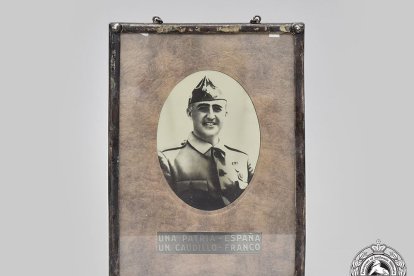La familia Franco subasta en una casa canadiense varios de los objetos que pertenecieron al dictador. En la misma plataforma se pueden adquirir otras piezas históricas del fascismo italiano y el nazismo alemán, dos de los periodos más negros de la historia