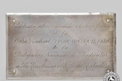 La familia Franco subasta en una casa canadiense varios de los objetos que pertenecieron al dictador. En la misma plataforma se pueden adquirir otras piezas históricas del fascismo italiano y el nazismo alemán, dos de los periodos más negros de la historia