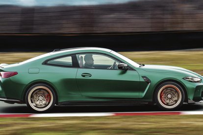 La filosofía de construcción ligera es una constante en el M4 CS: plástico reforzado con fibra de carbono para el techo, el capó, las carcasas de los retrovisores y los diversos elementos aerodinámicos