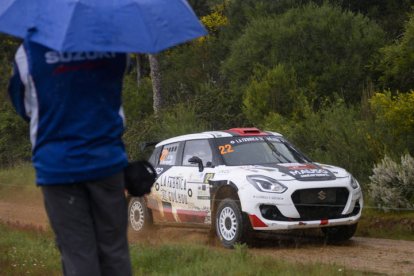 La segunda jornada de la prueba se disputó en siete tramos cargados de emoción en los que los pilotos demostraron su pericia y buen hacer la volante.