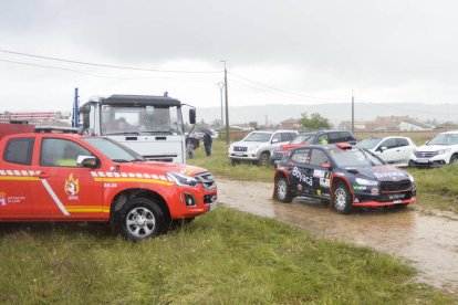 La segunda jornada de la prueba se disputó en siete tramos cargados de emoción en los que los pilotos demostraron su pericia y buen hacer la volante.