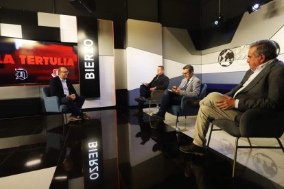 Eliseo López, anoche, en el programa La Tertulia.  ANA F. BARREDO