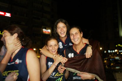 Acis Mercaleón logró la gesta de subir a la máxima categoría del baloncesto femenino nacional el 23 de mayo de 2004. Venció al favorito Sõller (54-64) en la cancha mallorquina tras un encuentro perfecto.