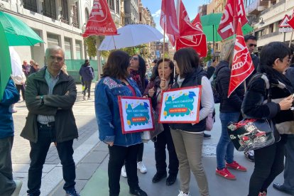Exigen al alcalde de León que asuma su responsabilidad con el mantenimiento de los colegios