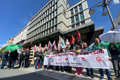 Exigen al alcalde de León que asuma su responsabilidad con el mantenimiento de los colegios