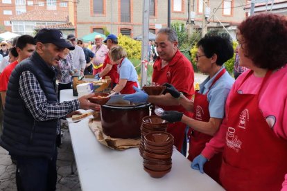 Más ollas ferroviarias que en anteriores ediciones de citaron en el concurso. CAMPOS