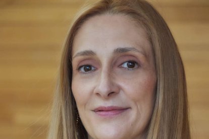 Elena F. Delgado, directora del Coro Ángel Barja. DL