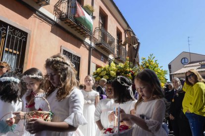 A Cardenal Landázuri se le puso cara de alfombra roja para recibir el cortejo de las grandes estrellas del Corpus.