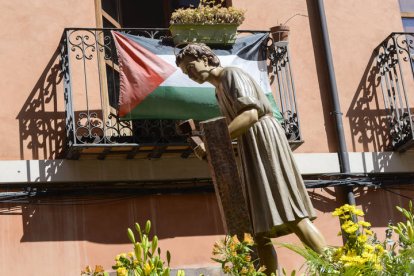 A Cardenal Landázuri se le puso cara de alfombra roja para recibir el cortejo de las grandes estrellas del Corpus.