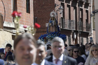 A Cardenal Landázuri se le puso cara de alfombra roja para recibir el cortejo de las grandes estrellas del Corpus.