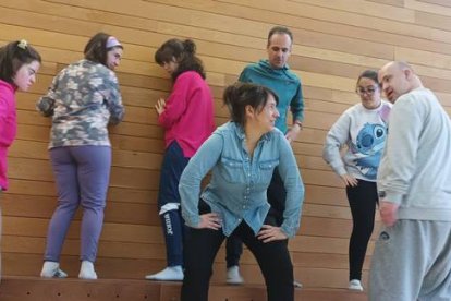 Taller de danza inclusiva Ángel Zotes e Isabel Álvarez.