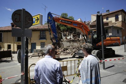 Esta vivienda fue declarada como ruina inminente tras sufrir un incendio el pasado mes de abril.