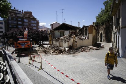 Esta vivienda fue declarada como ruina inminente tras sufrir un incendio el pasado mes de abril.