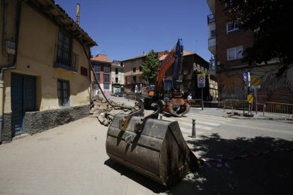 Esta vivienda fue declarada como ruina inminente tras sufrir un incendio el pasado mes de abril.
