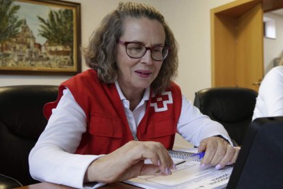 Guadalupe Díez Viñayo, presidenta de Cruz Roja en La Magdalena y voluntaria.
