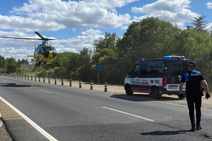 Un momento de la intervención de los servicios de emergencias.