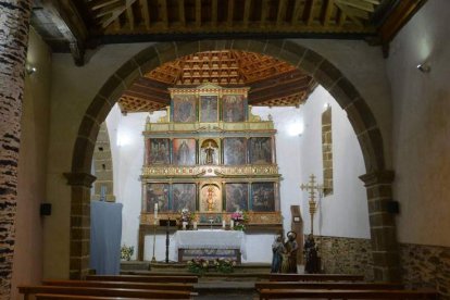 Retablo del santuario de la Virgen de Viforcos. TISTA RUBIO