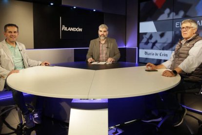 Ángel Fraguas, Roberto Núñez y Cayetano Franco en El Filandón.  FERNANDO OTERO