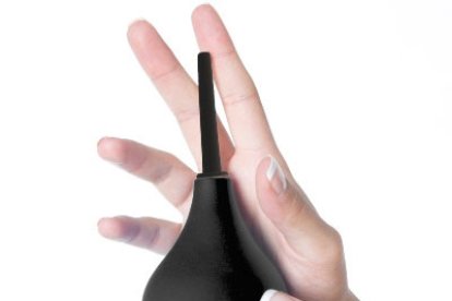 El sexo anal es un placer oculto para muchos. Sin embargo, para que vaya todo “suave como la seda” requiere de cierta preparación que, aunque a veces pueda dar “pereza”, ¡merece la pena! Gracias a WASHI, la ducha anal amantis, quedará reluciente y ayudará a que te sientas con más seguridad y confianza para alcanzar nuevos puntos de placer anal, con gusto y sin miedo a sorpresas inesperadas. (PVP: 7,99€)