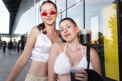 Ana Mena fue el principal reclamo de un festival que reunió a 17.000 almas en León con una propuesta fiestera de música actual