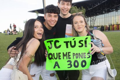 Ana Mena fue el principal reclamo de un festival que reunió a 17.000 almas en León con una propuesta fiestera de música actual