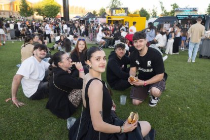 Ana Mena fue el principal reclamo de un festival que reunió a 17.000 almas en León con una propuesta fiestera de música actual