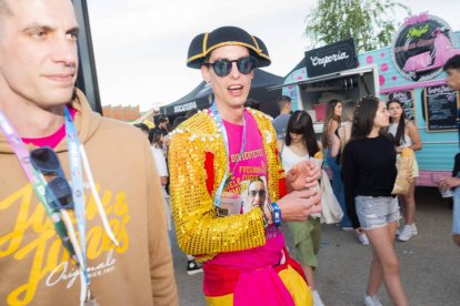 Ana Mena fue el principal reclamo de un festival que reunió a 17.000 almas en León con una propuesta fiestera de música actual