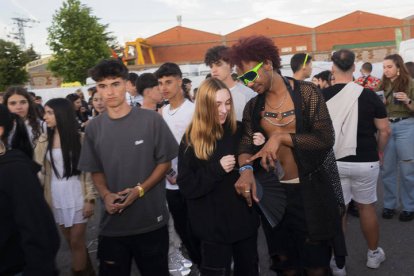 Ana Mena fue el principal reclamo de un festival que reunió a 17.000 almas en León con una propuesta fiestera de música actual