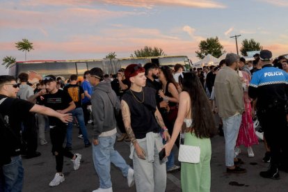 Ana Mena fue el principal reclamo de un festival que reunió a 17.000 almas en León con una propuesta fiestera de música actual