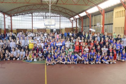 Galardón a todos los alumnos participantes.  MARÍA FUENTES