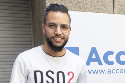 Mounir Elayyani, de Marruecos, enfermero de 34 años. MARÍA FUENTES