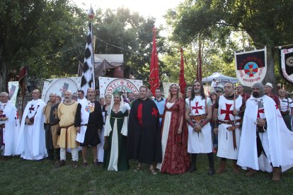 Mercado medieval y cena en la Noche Templaria de Ponferrada.