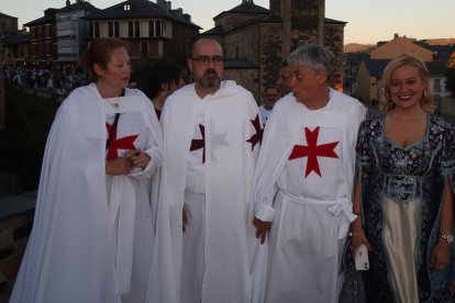Mercado medieval y cena en la Noche Templaria de Ponferrada.