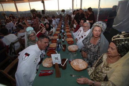 Mercado medieval y cena en la Noche Templaria de Ponferrada.