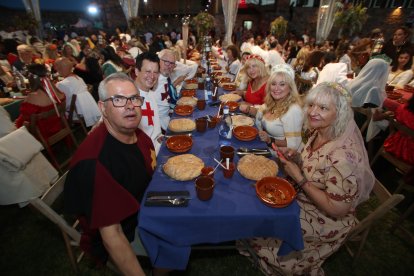 Mercado medieval y cena en la Noche Templaria de Ponferrada.