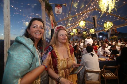 Mercado medieval y cena en la Noche Templaria de Ponferrada.