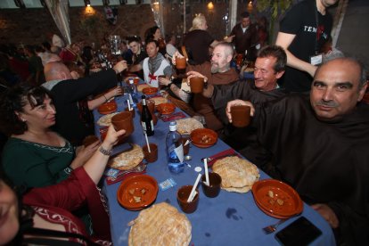 Mercado medieval y cena en la Noche Templaria de Ponferrada.