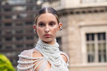 Una modelo con una creación de Iann Dey, durante la Semana de la Moda de Nueva York (EE.UU) en una imagen de archivo. EFE/Àngel Colmenares