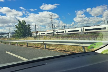 Auxilio de 498 pasajeros de un Alvia en Vilecha.