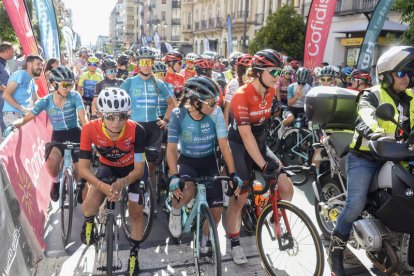 León puso el punto y final a la Copa de España Femenina Cofidis con la presencia de las mejores ciclistas nacionales por las calles de la ciudad y alrededores. MARÍA FUENTES / RFEC