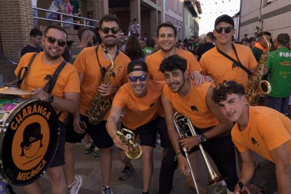 Todas las peñas de Santa Marina del Rey. DL