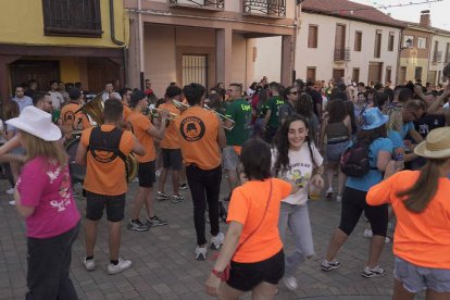 Todas las peñas de Santa Marina del Rey. DL