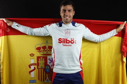 Rodri Hernández tiene raíces leonesas.