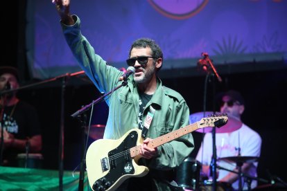 La música del Fiestizaje pone el contrapunto al silencio de Las Edades del Hombre en Villafranca