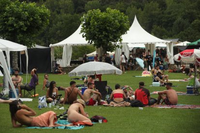 La música del Fiestizaje pone el contrapunto al silencio de Las Edades del Hombre en Villafranca